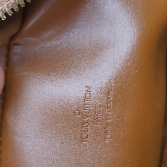 💥💥SOLD💥💥LV Bronze Tompkins Square Sachel - Picture 10 of 17